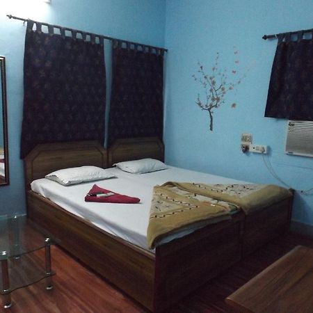Hôtel Aakash Ganga Holidays à Calcutta Extérieur photo