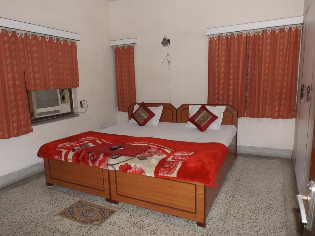 Hôtel Aakash Ganga Holidays à Calcutta Extérieur photo